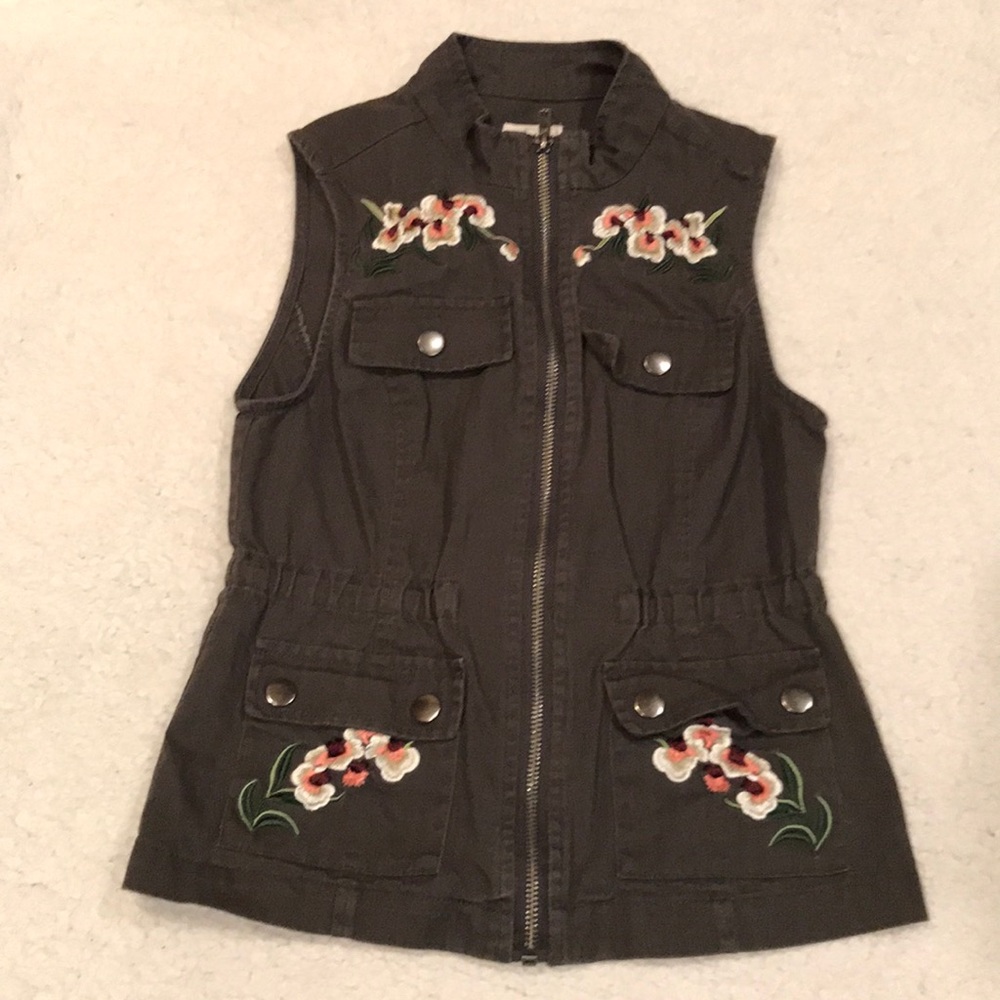 8/$20 Mudd Vest